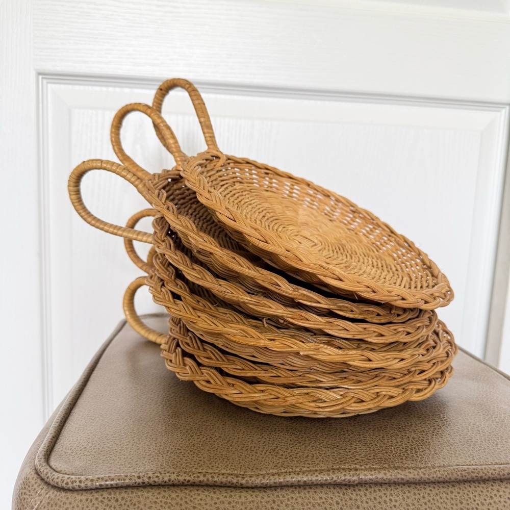 Set of 7 Vintage Wicker Natural Rattan Loop Handled Plate Holders Mid Century